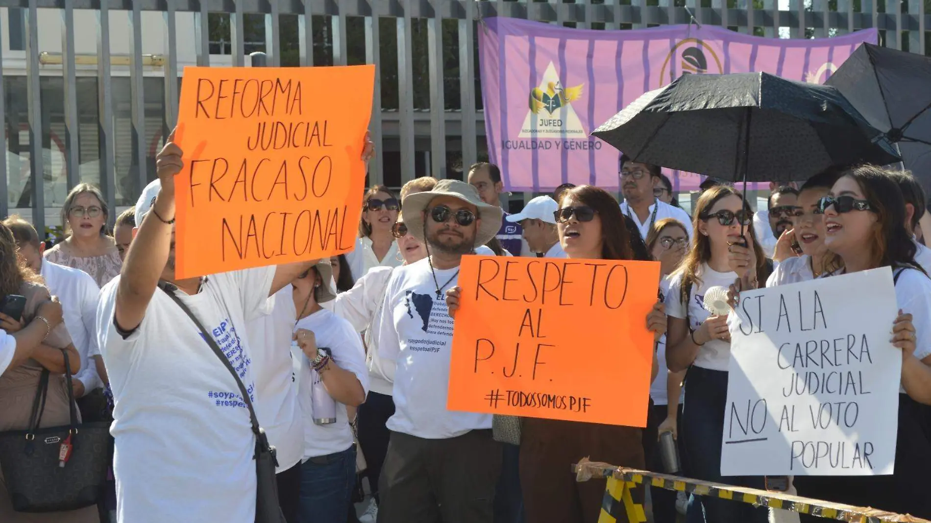 En Reynosa, el personal se concentró en la explanada del Juzgado Séptimo de Distrito